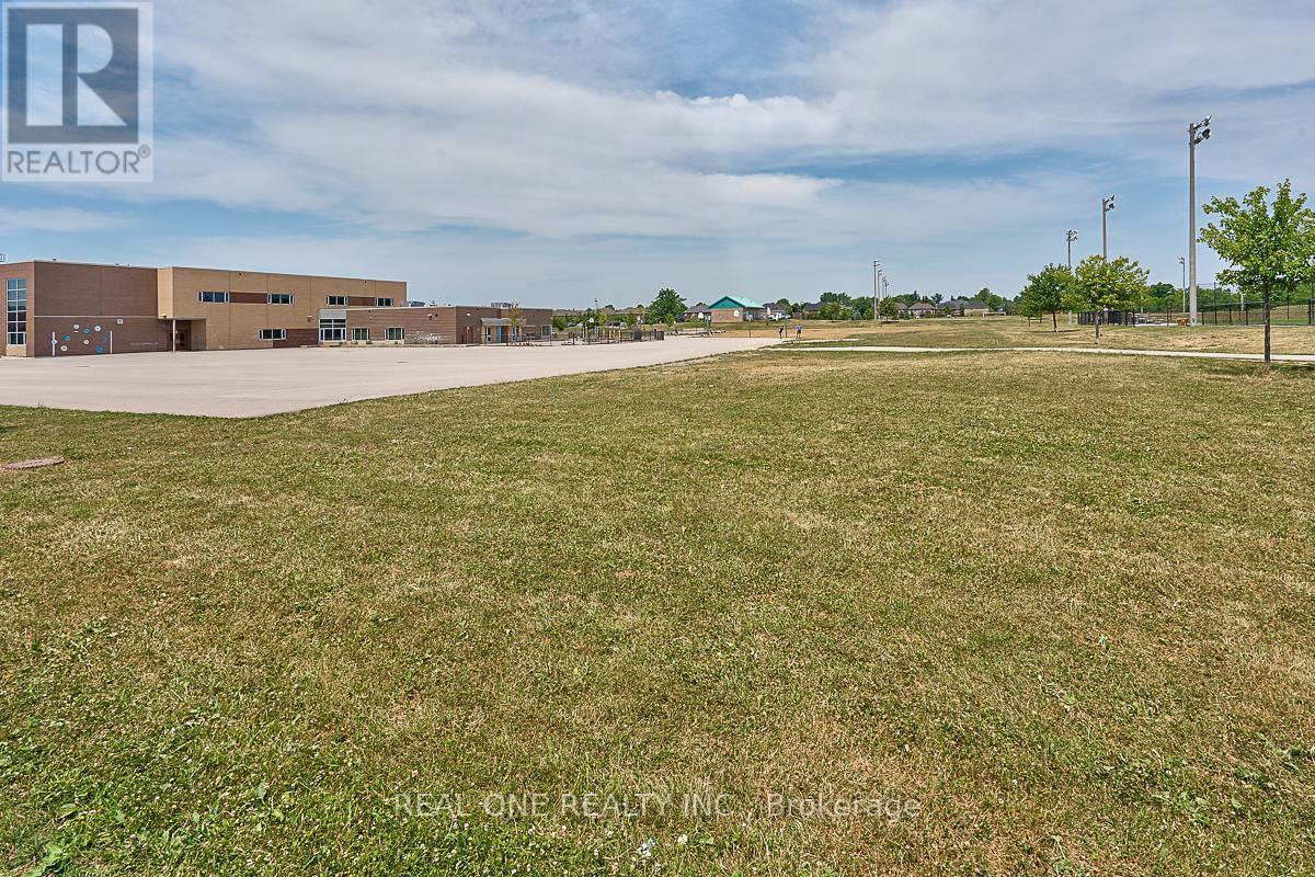 5881 Blue Spruce Avenue, Burlington, ON