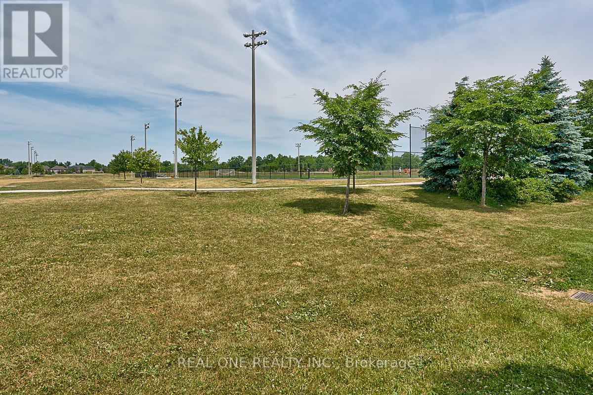 5881 Blue Spruce Avenue, Burlington, ON