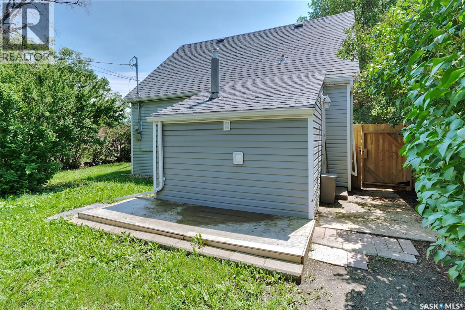 568 Athabasca Street E, Moose Jaw, SK