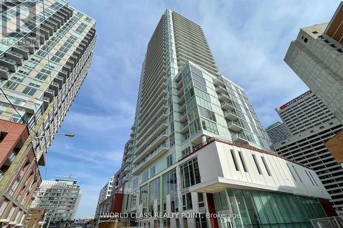 1404 - 33 HELENDALE AVENUE  Toronto, ON M4R 0A4