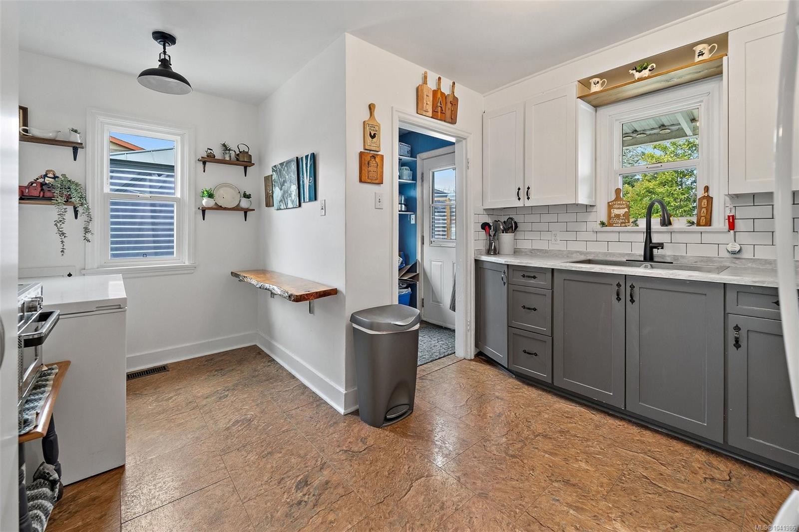 6484 Sooke Rd, Sooke, BC