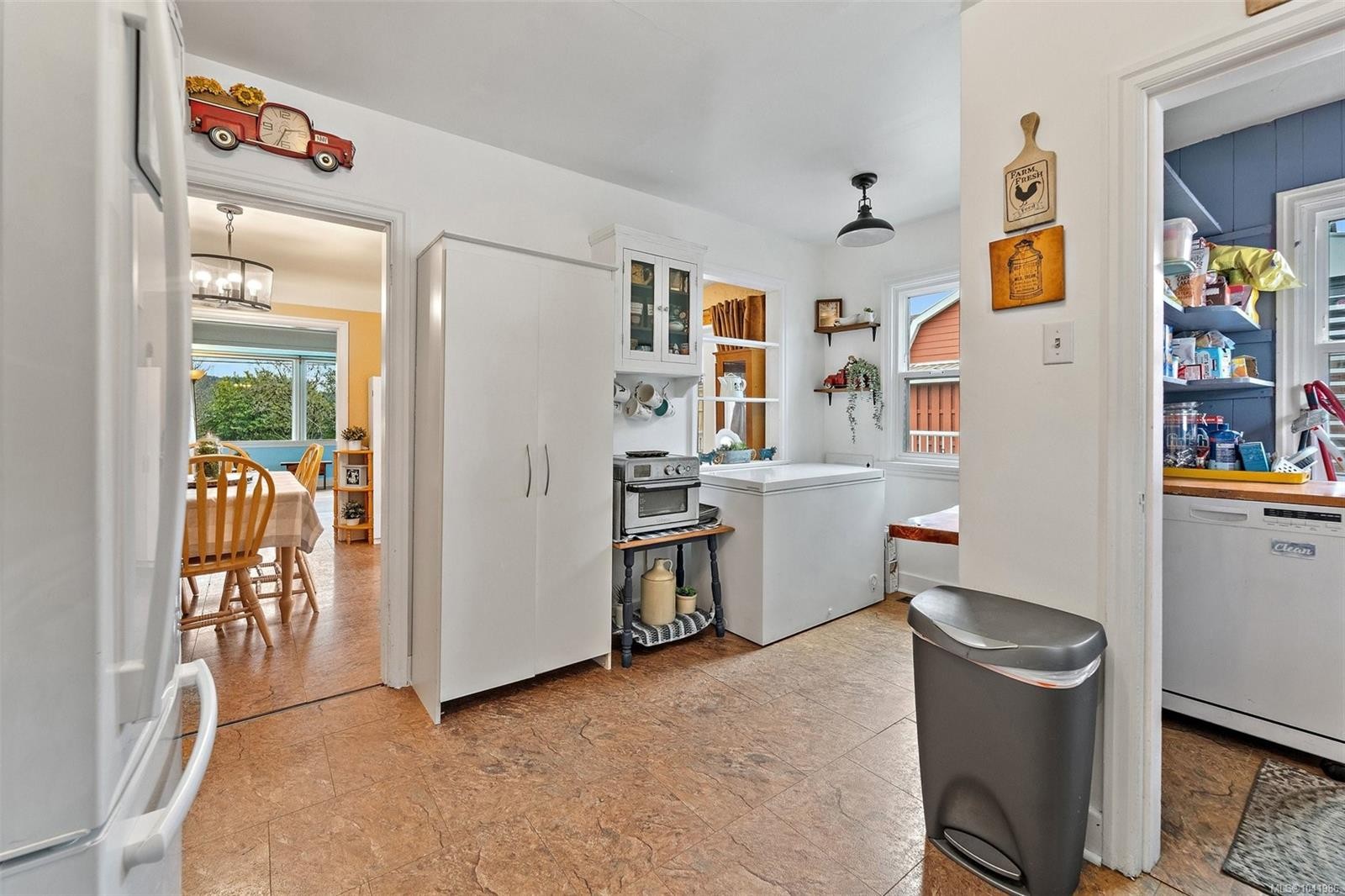 6484 Sooke Rd, Sooke, BC