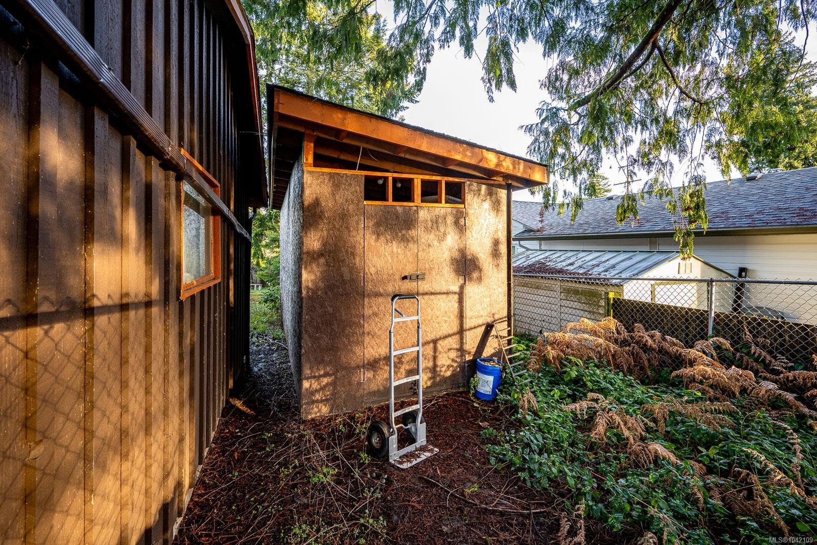 1576 Owen Rd, Comox, BC