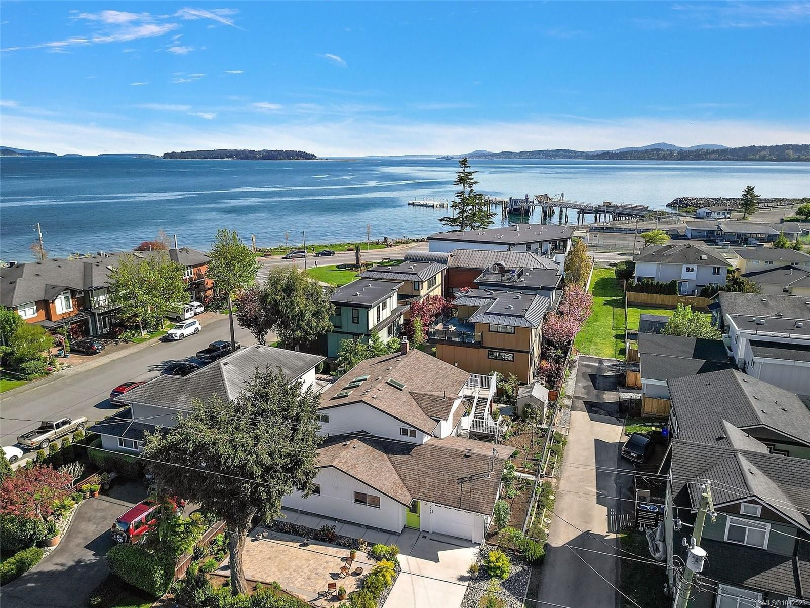 2485 Orchard Ave, Sidney, BC
