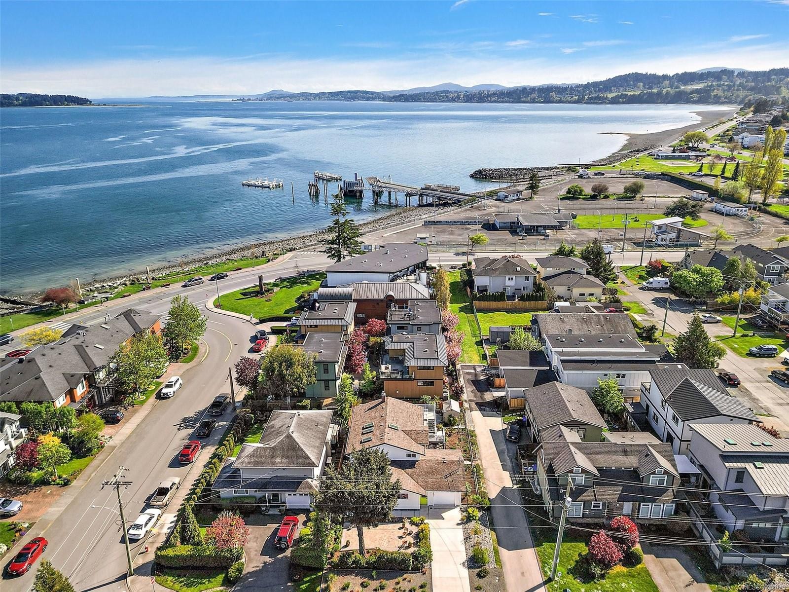 2485 Orchard Ave, Sidney, BC