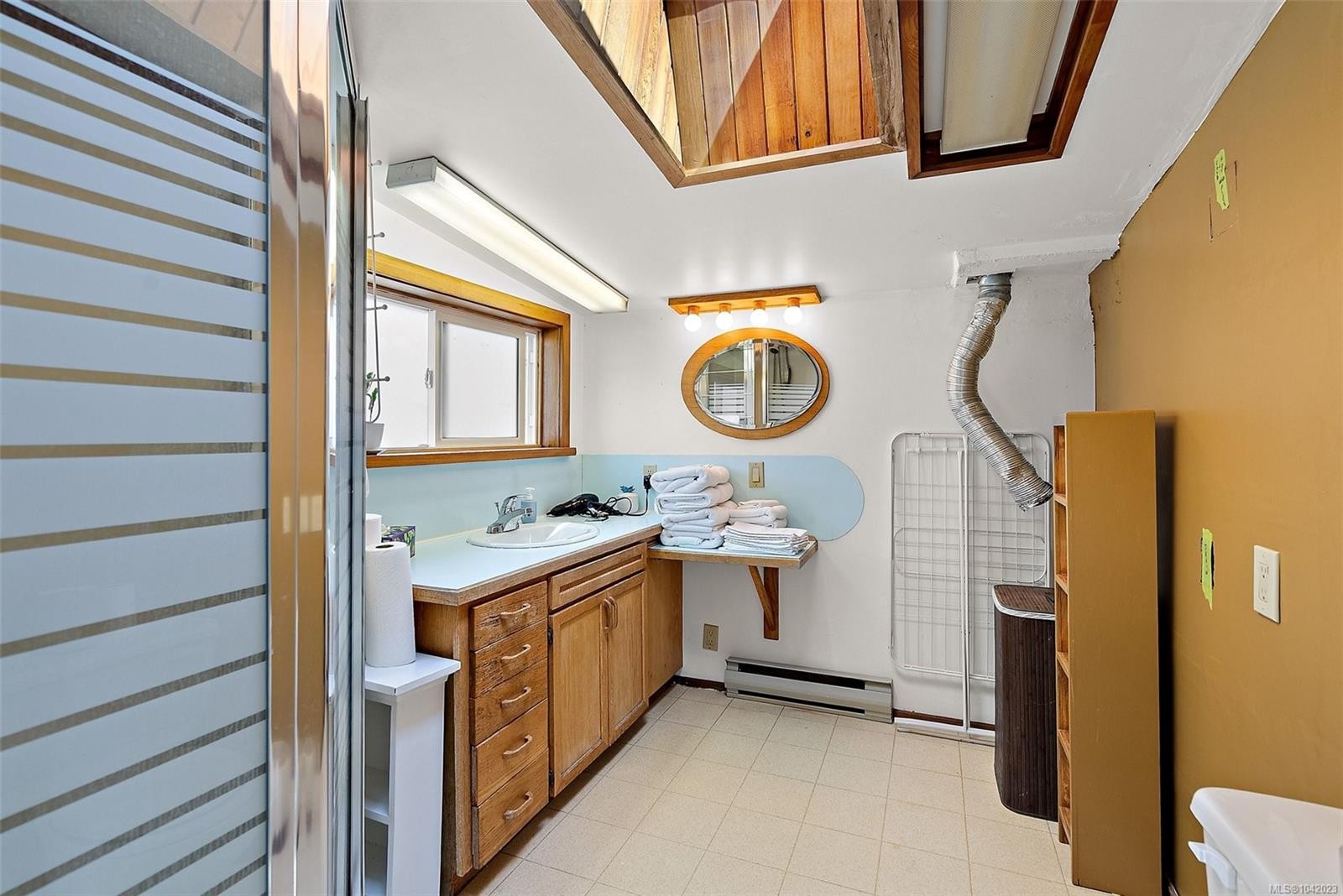 2485 Orchard Ave, Sidney, BC