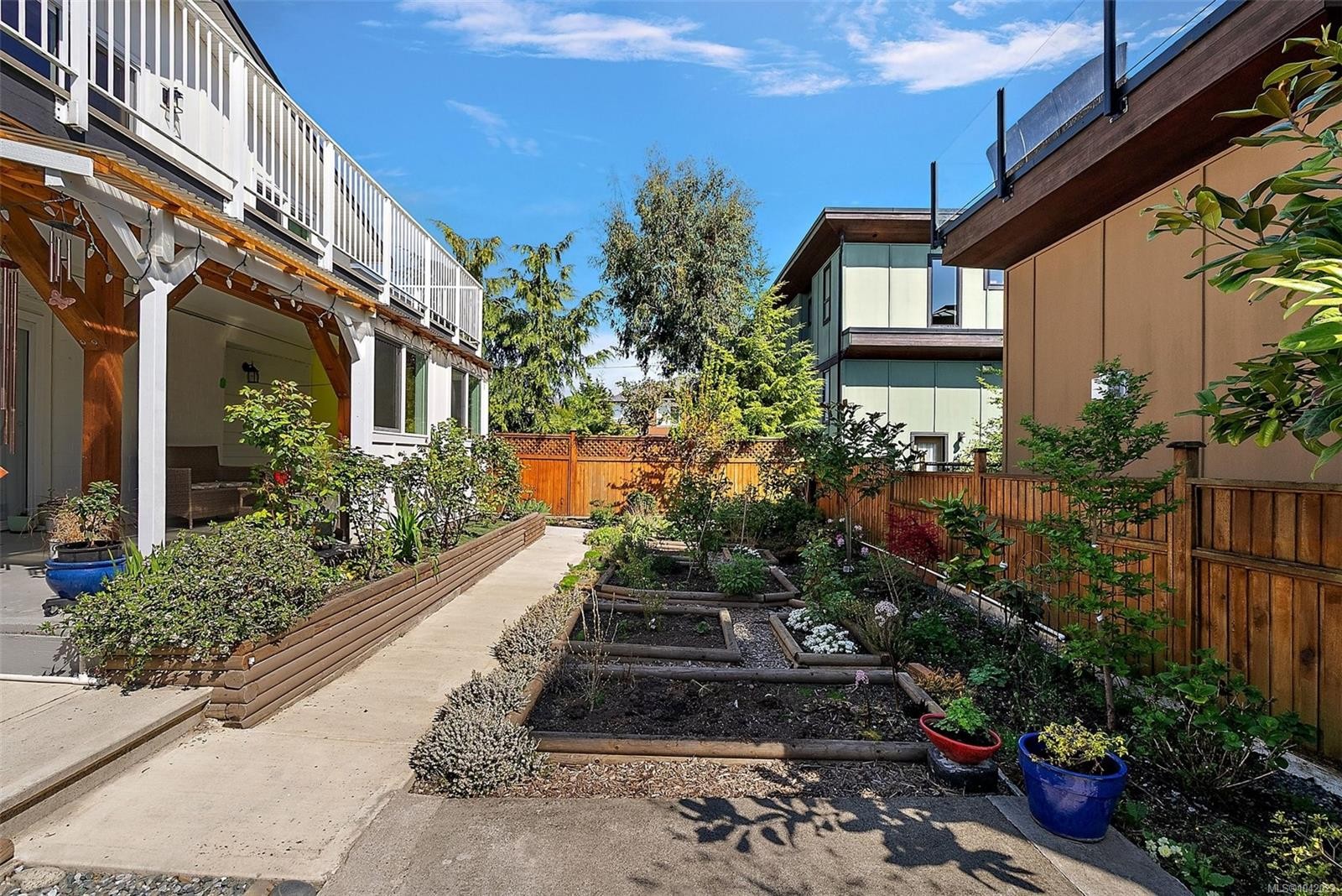 2485 Orchard Ave, Sidney, BC