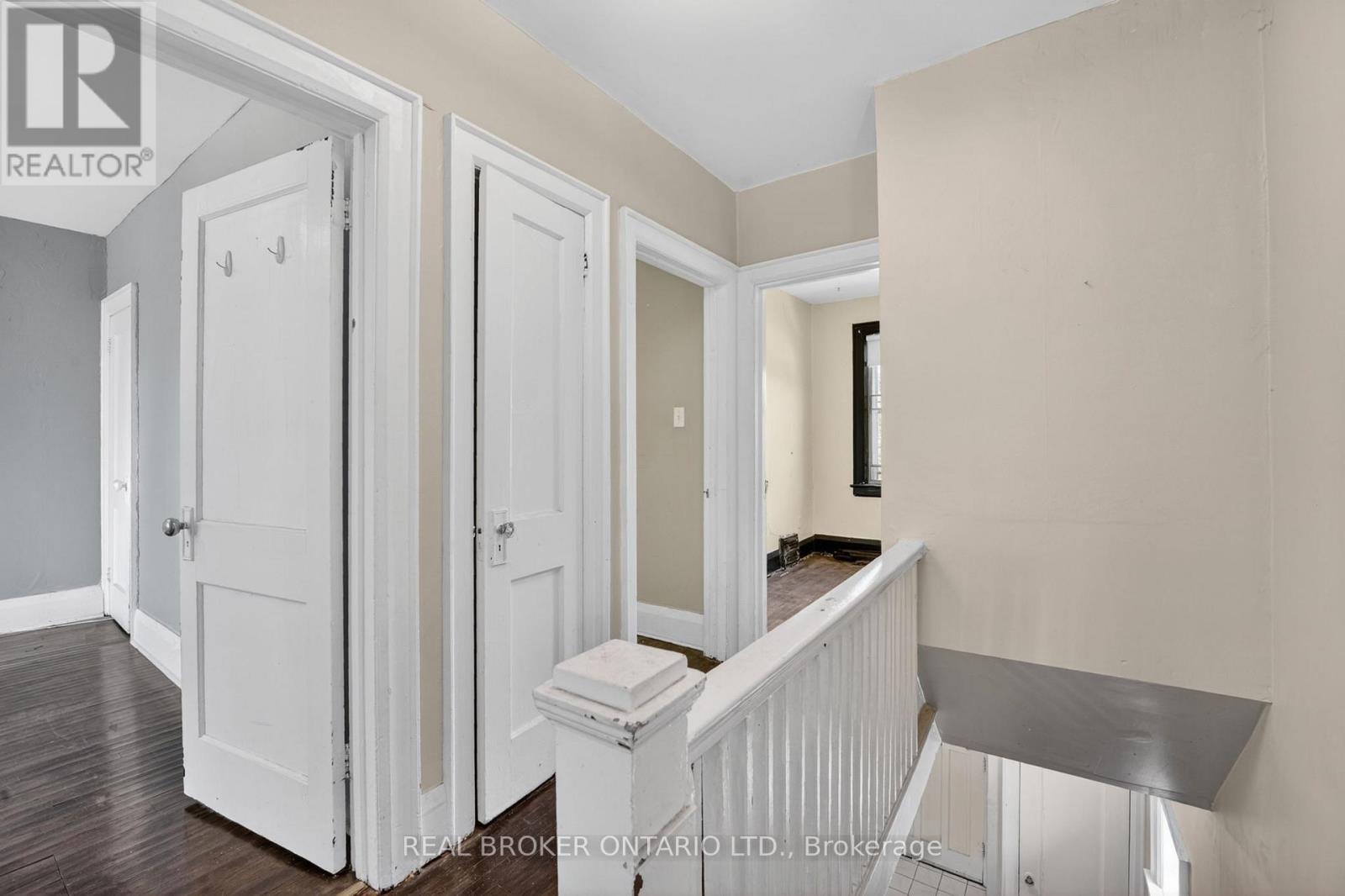 271 Manor Road E, Toronto, ON