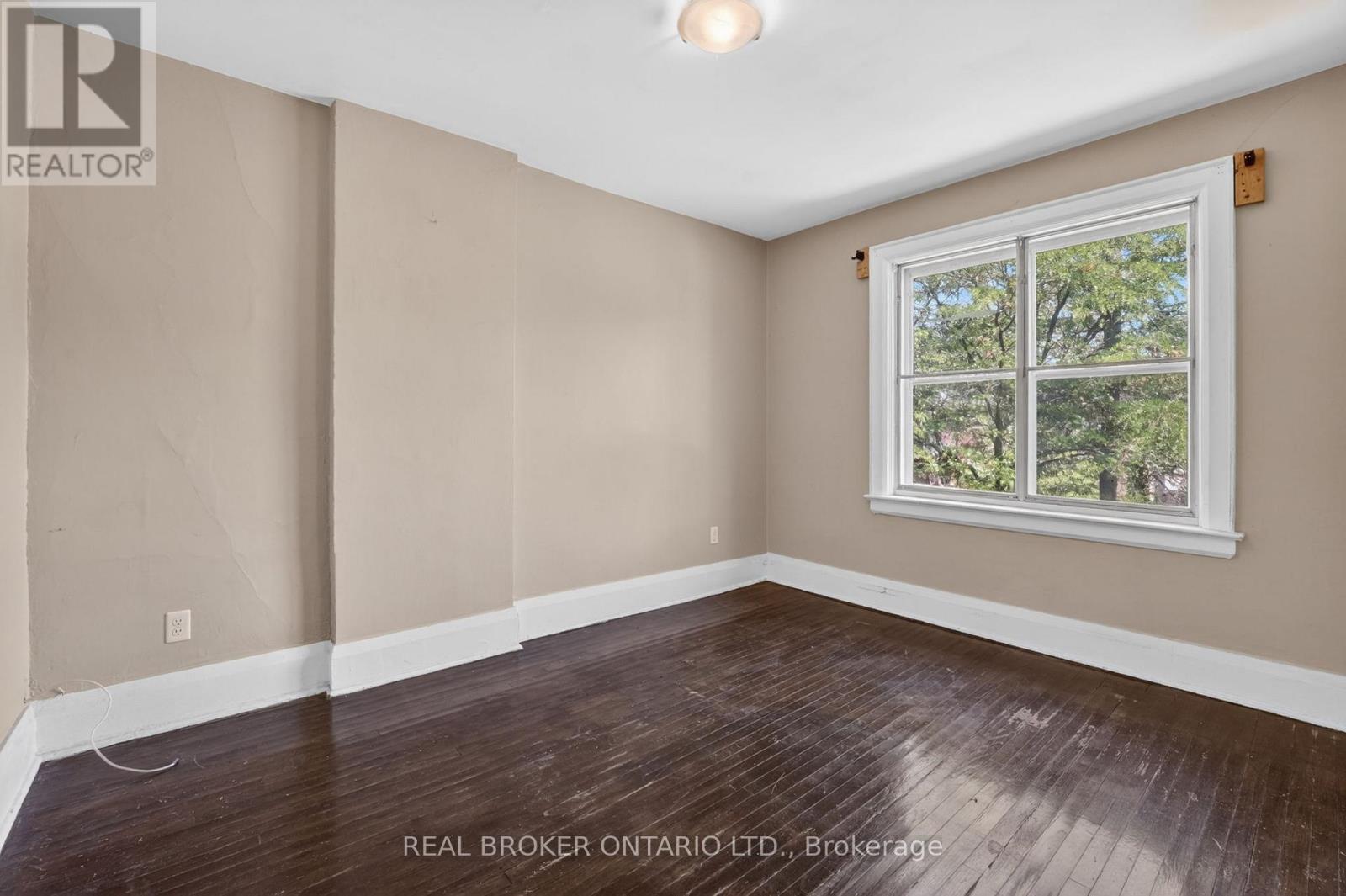 271 Manor Road E, Toronto, ON