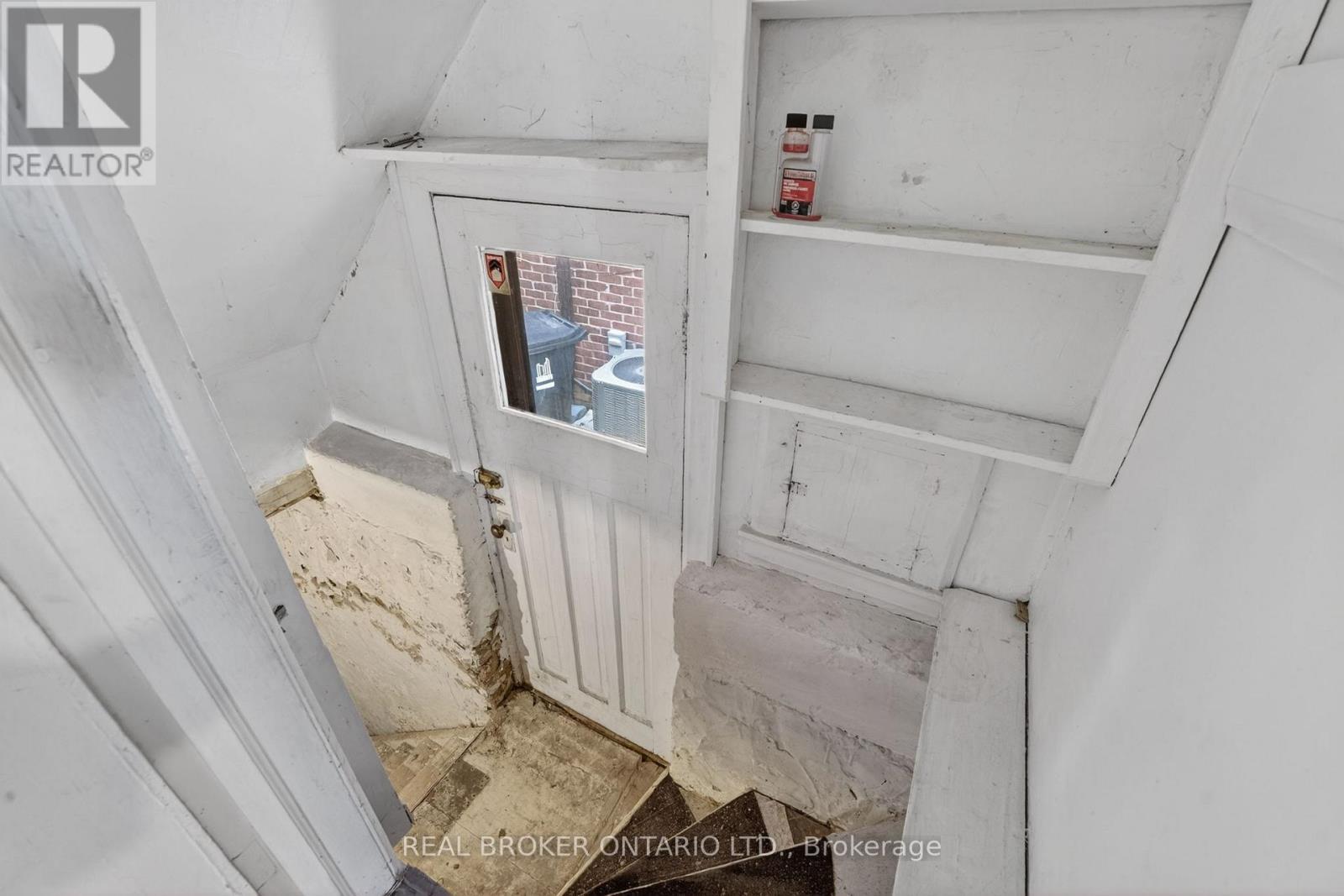 271 Manor Road E, Toronto, ON