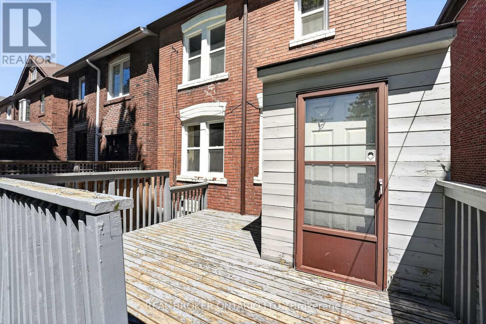 271 Manor Road E, Toronto, ON