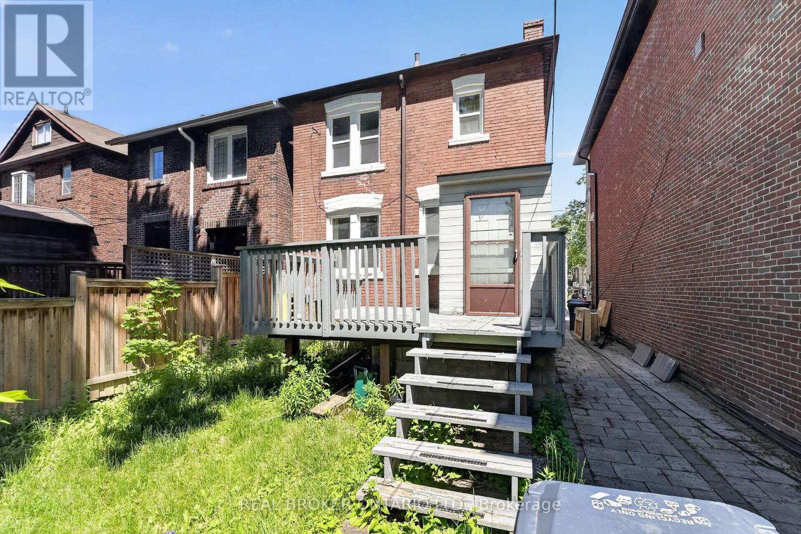 271 Manor Road E, Toronto, ON