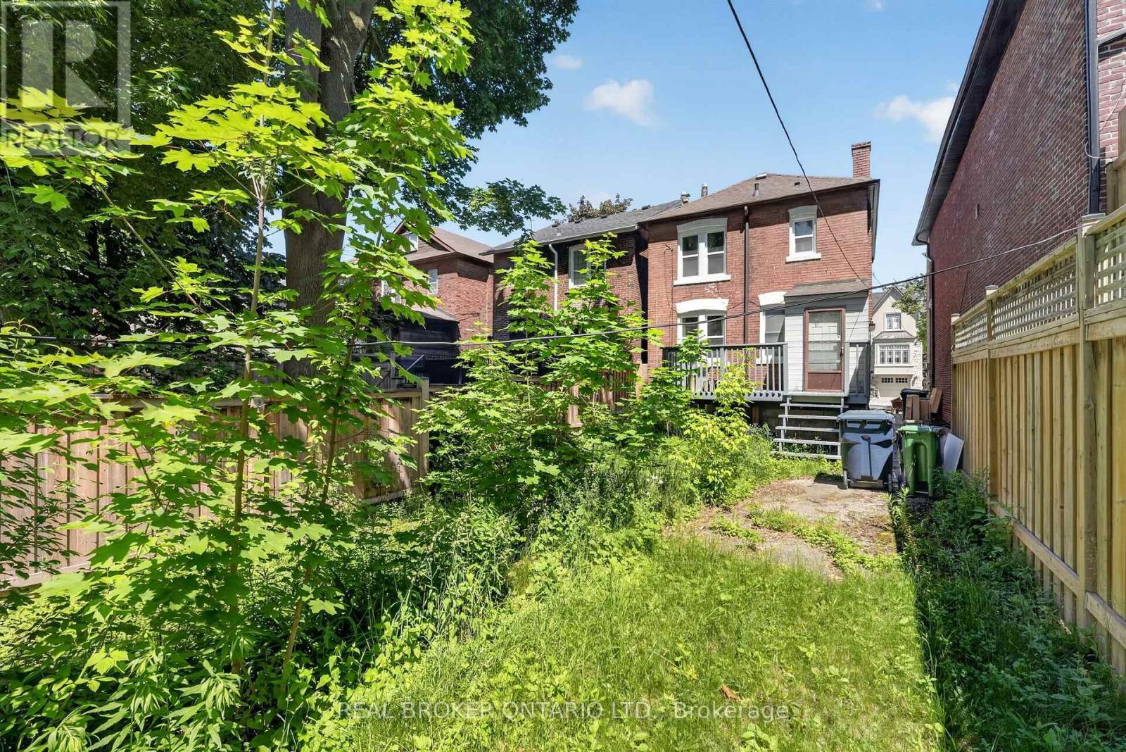 271 Manor Road E, Toronto, ON