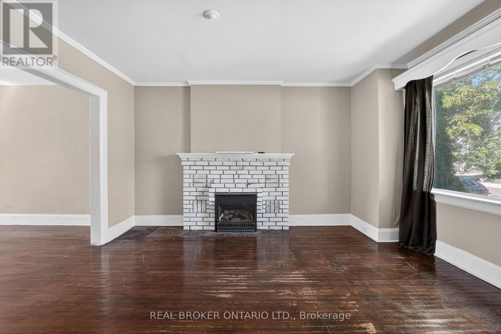 271 Manor Road E, Toronto, ON