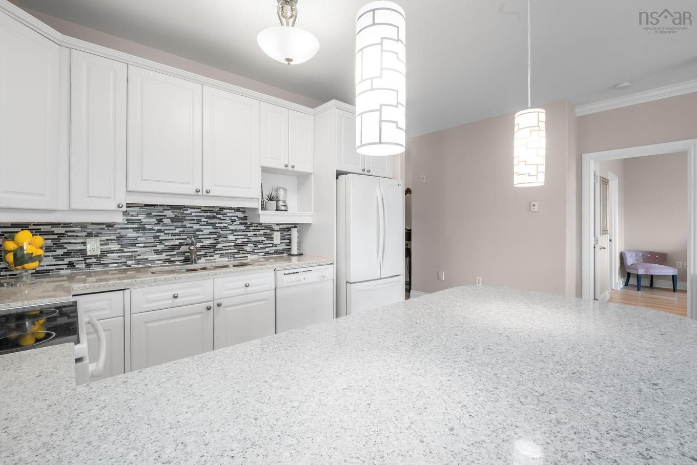 303 94 Bedros Lane, Halifax, NS - Indoor Photo Showing Kitchen