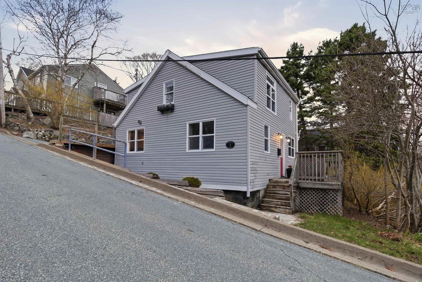 9 Maplewood Drive, Halifax, NS