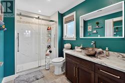 upper level master ensuite -