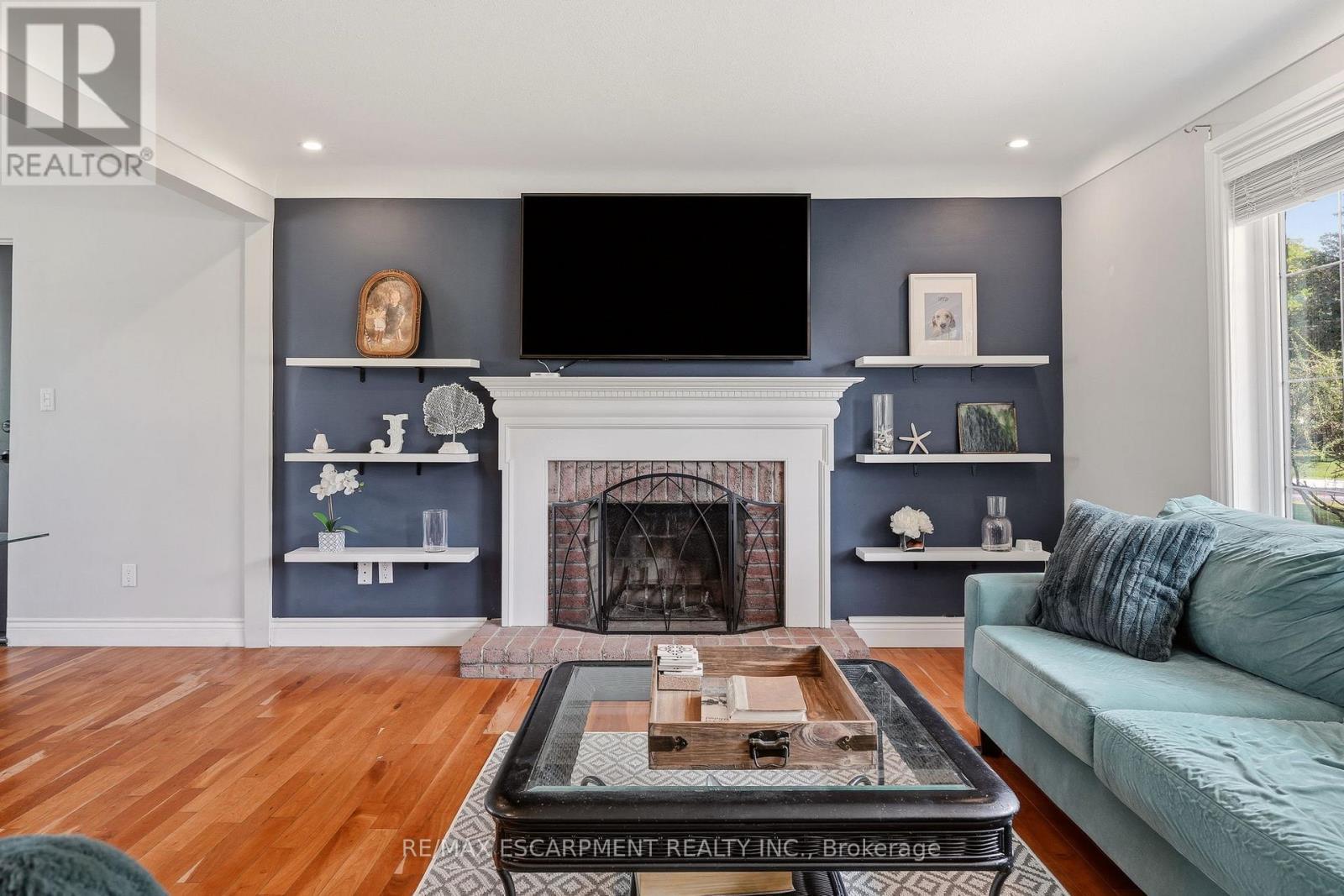 18 Fireside Drive, Hamilton, ON