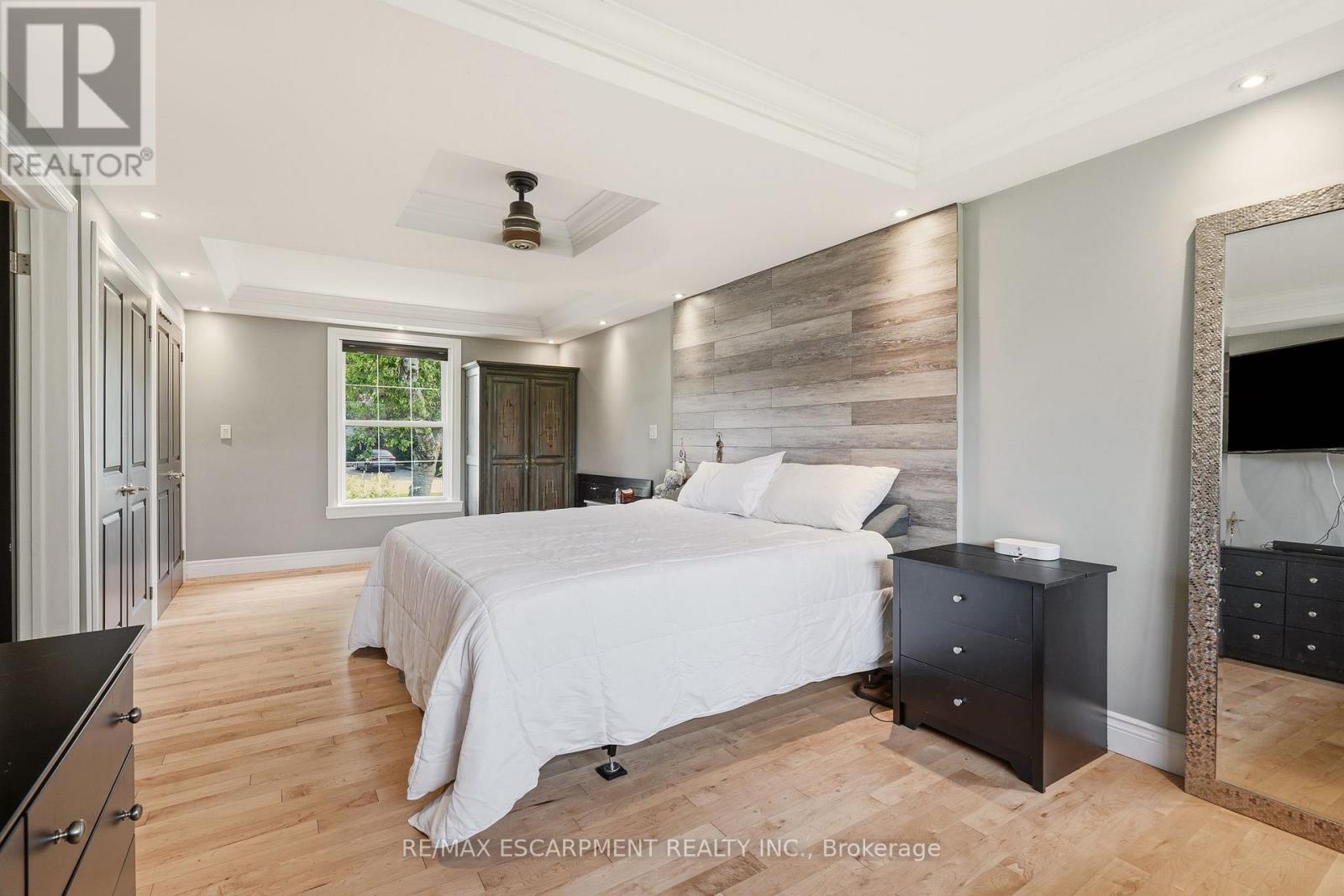 18 Fireside Drive, Hamilton, ON