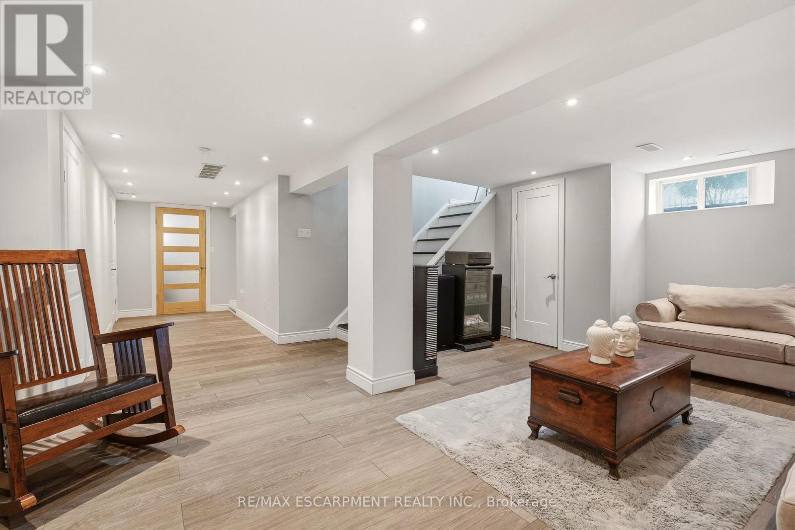 18 Fireside Drive, Hamilton, ON