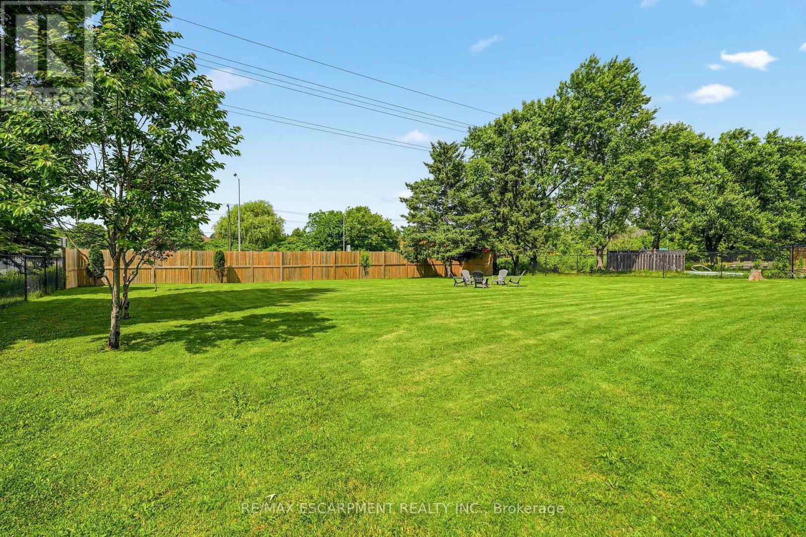 18 Fireside Drive, Hamilton, ON