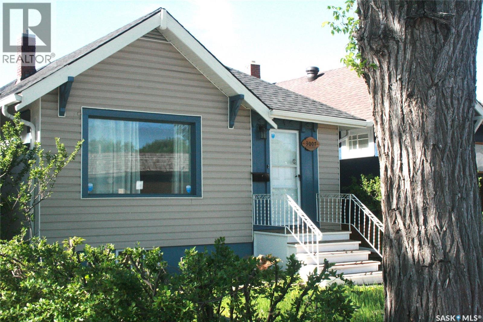 3007 Dewdney Avenue, Regina, SK