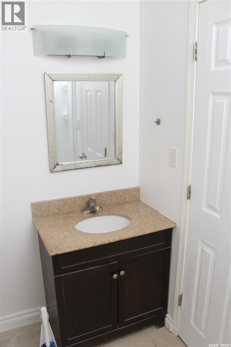 3007 Dewdney Avenue, Regina, SK