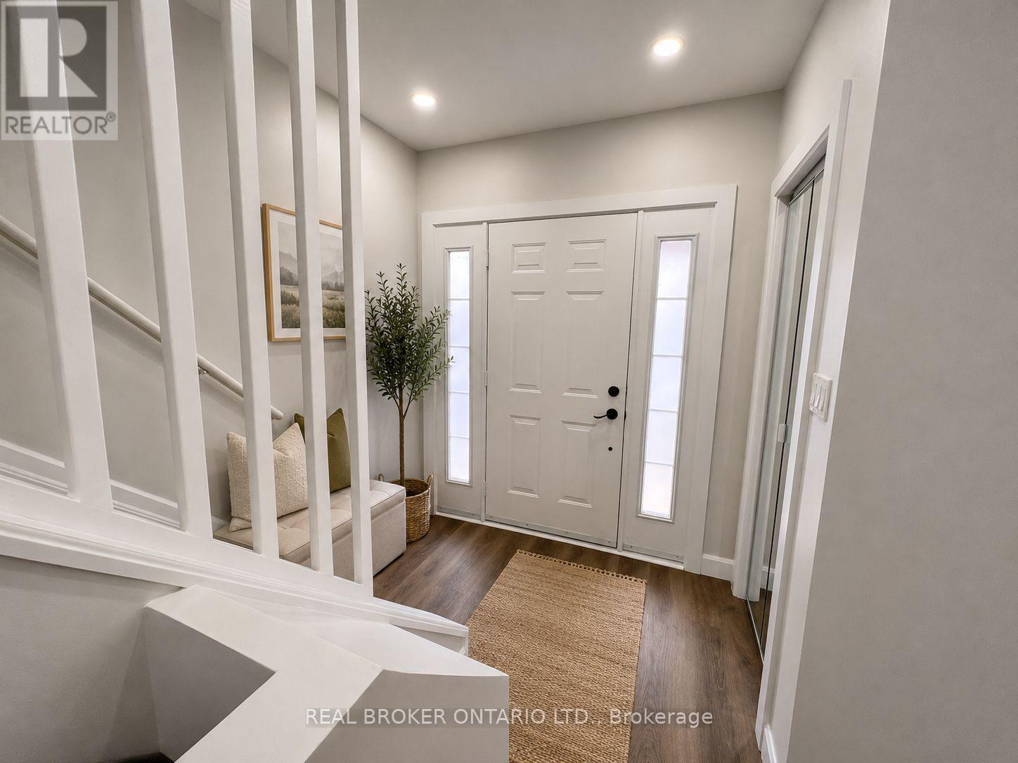 5 Rowanwood Street, Hamilton, ON