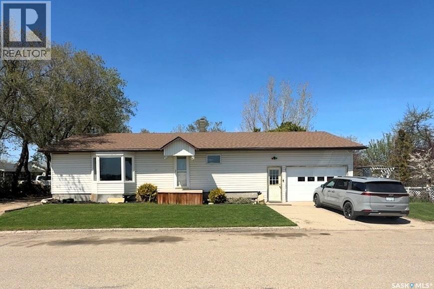 60 Railway Avenue, Redvers, SK