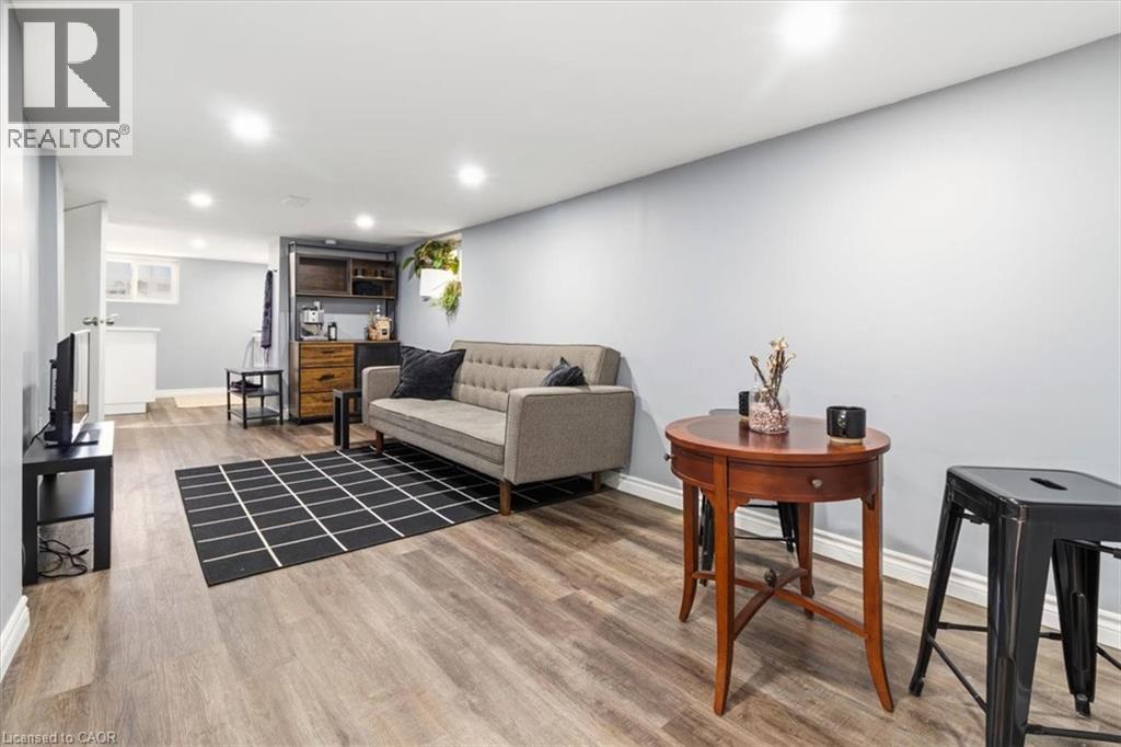 Downstairs living and dining room - 29 Wexford Avenue N, Hamilton, ON - Indoor