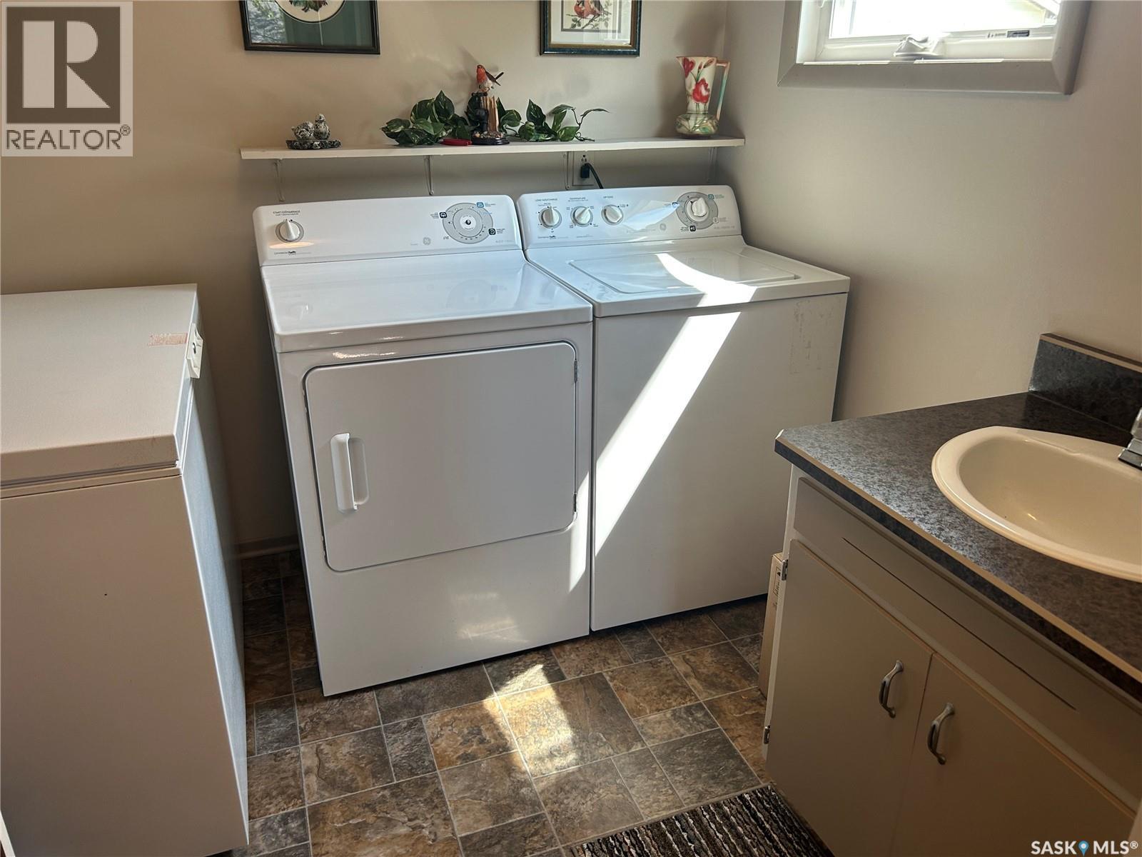 132 Churchill Avenue, Coronach, SK