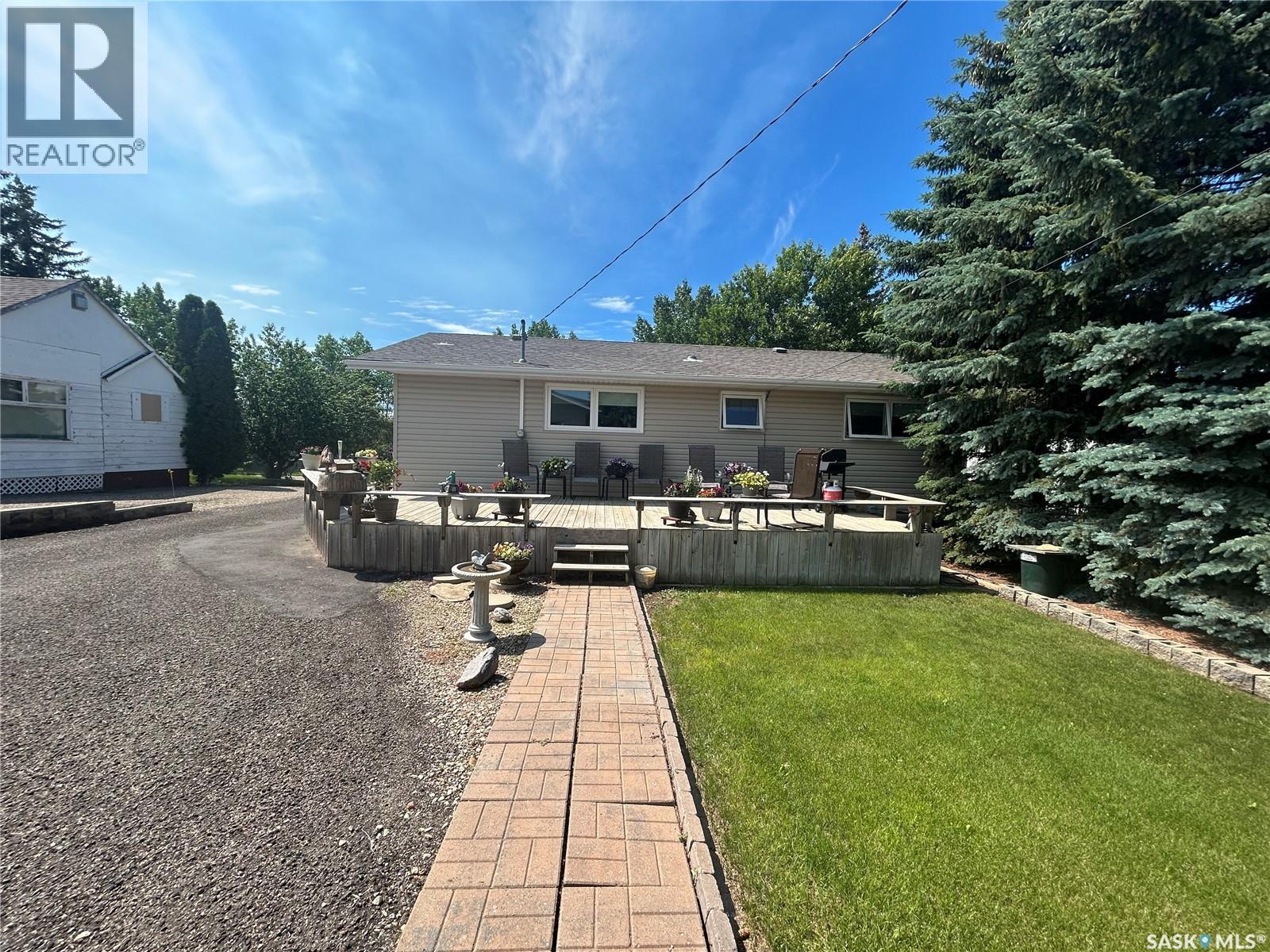 132 Churchill Avenue, Coronach, SK