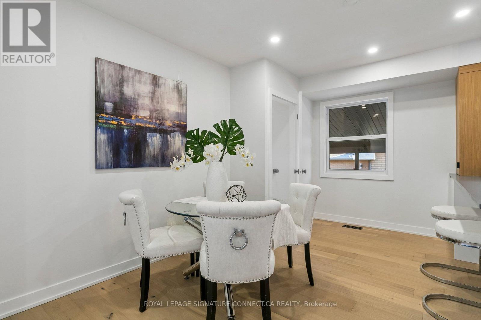 15 Colonial Court, Hamilton, ON