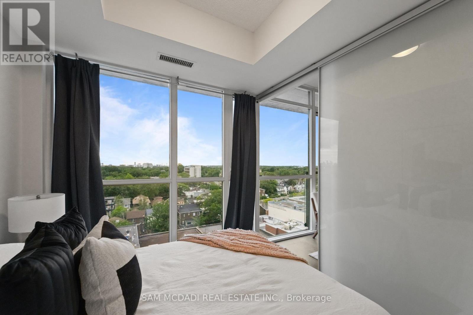 903 - 2055 Danforth Avenue, Toronto, ON