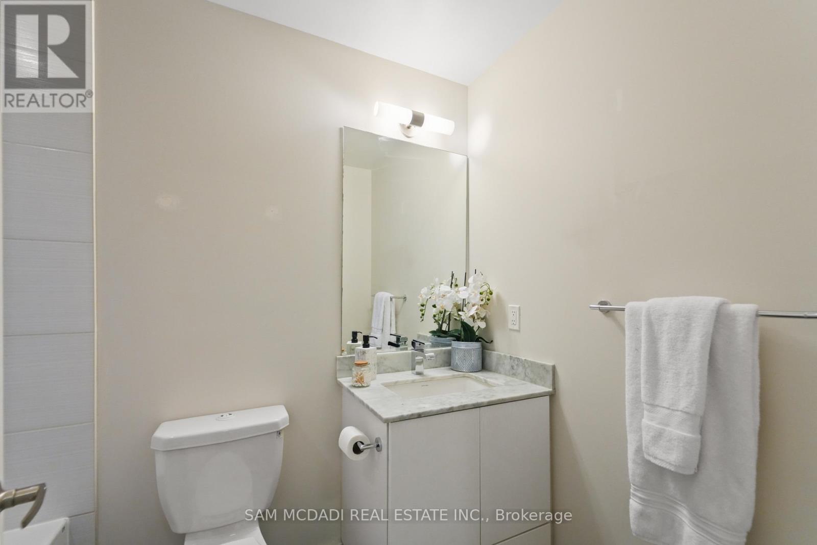 903 - 2055 Danforth Avenue, Toronto, ON