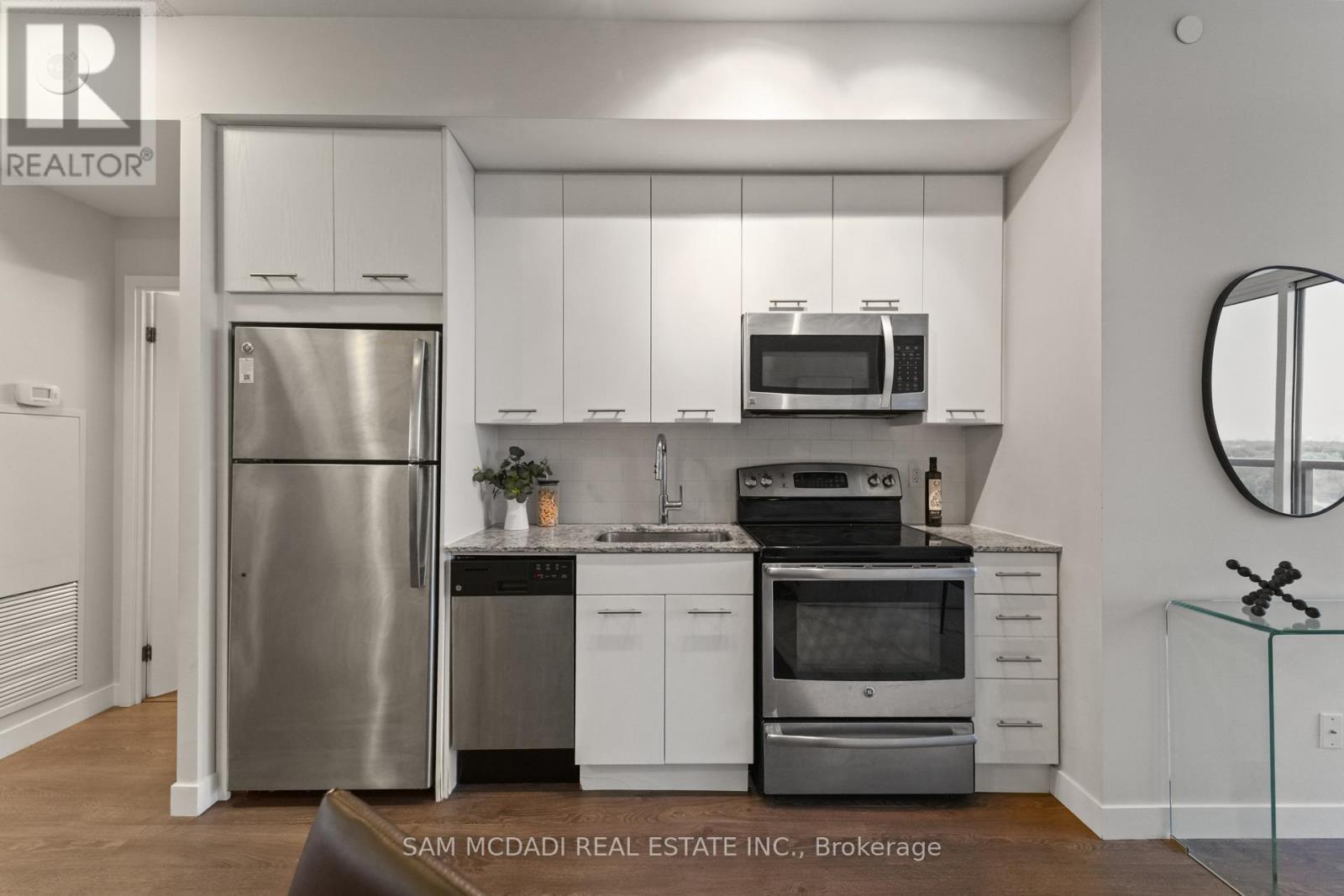 903 - 2055 Danforth Avenue, Toronto, ON