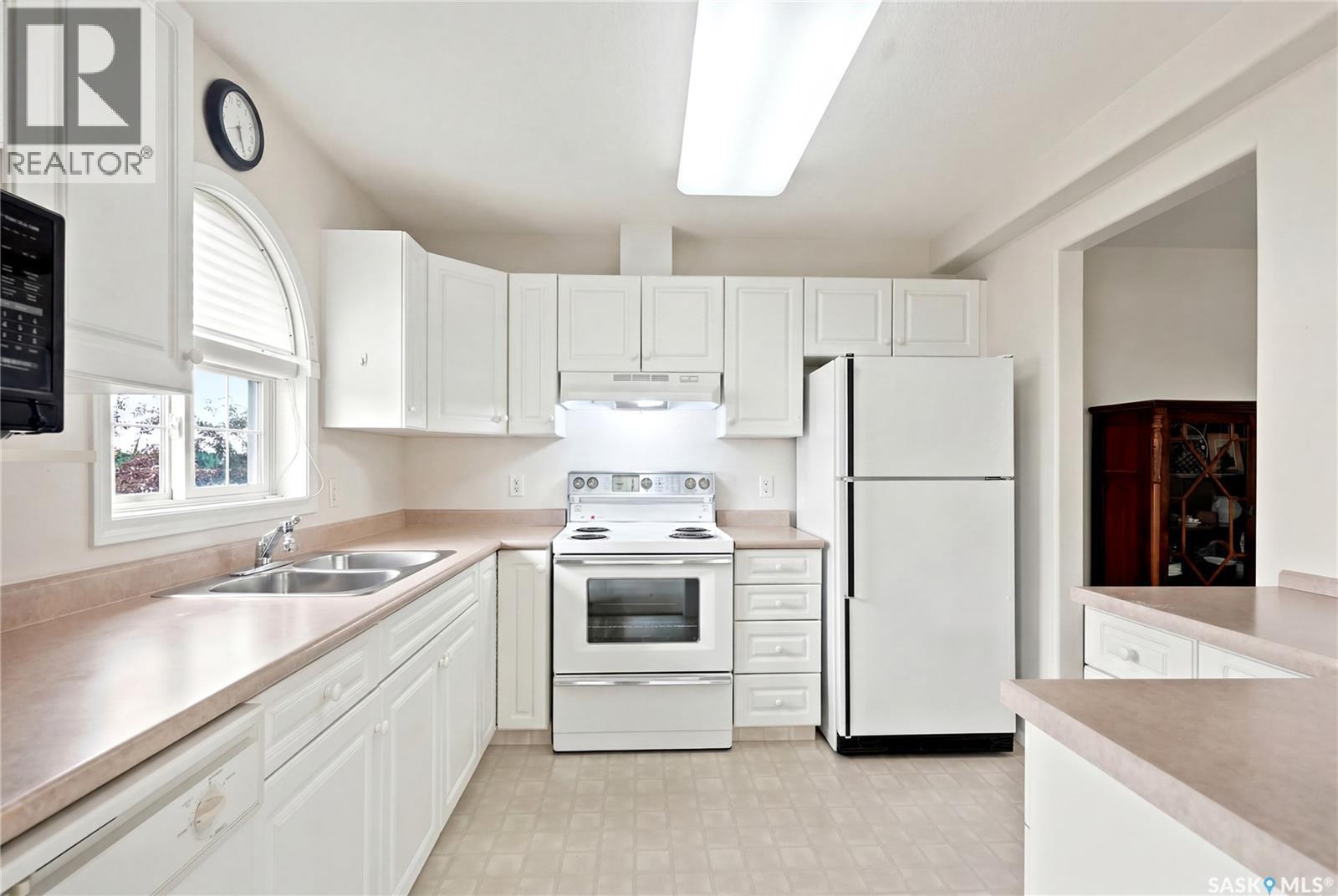 305 1700 Main Street E, Saskatoon, SK