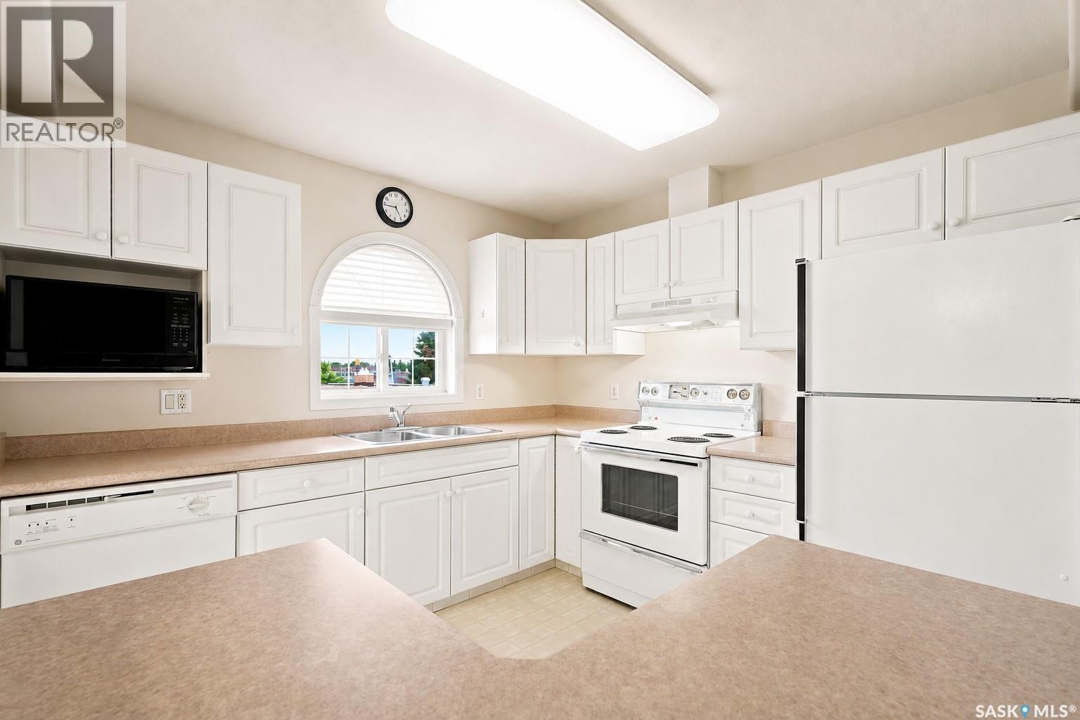305 1700 Main Street E, Saskatoon, SK