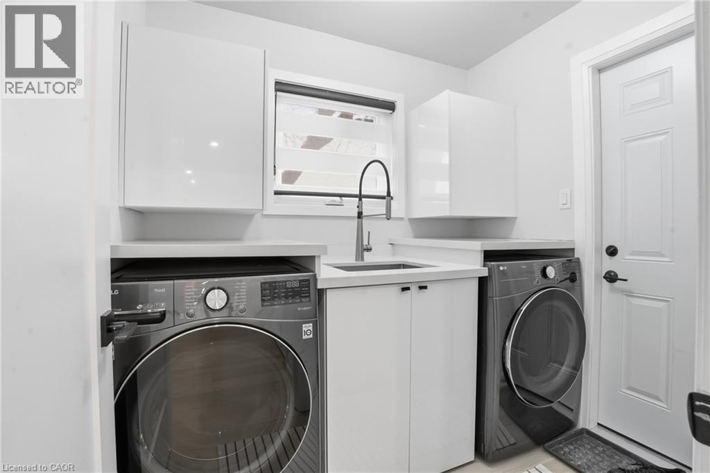 108 Greenshire Drive, Hamilton, ON