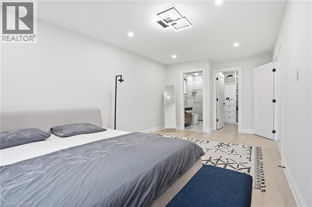 108 Greenshire Drive, Hamilton, ON