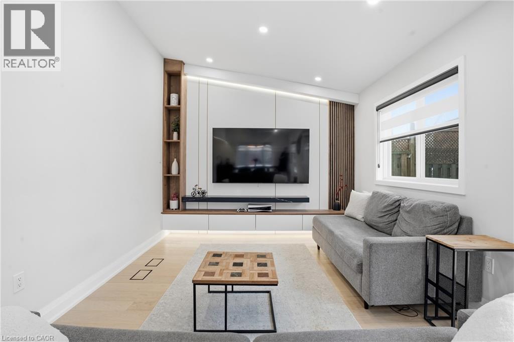 108 Greenshire Drive, Hamilton, ON