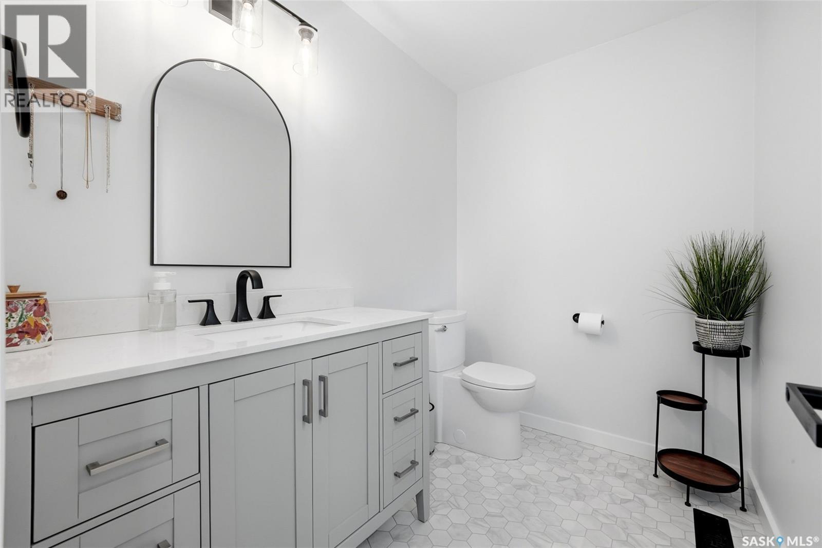 208 Habkirk Drive, Regina, SK