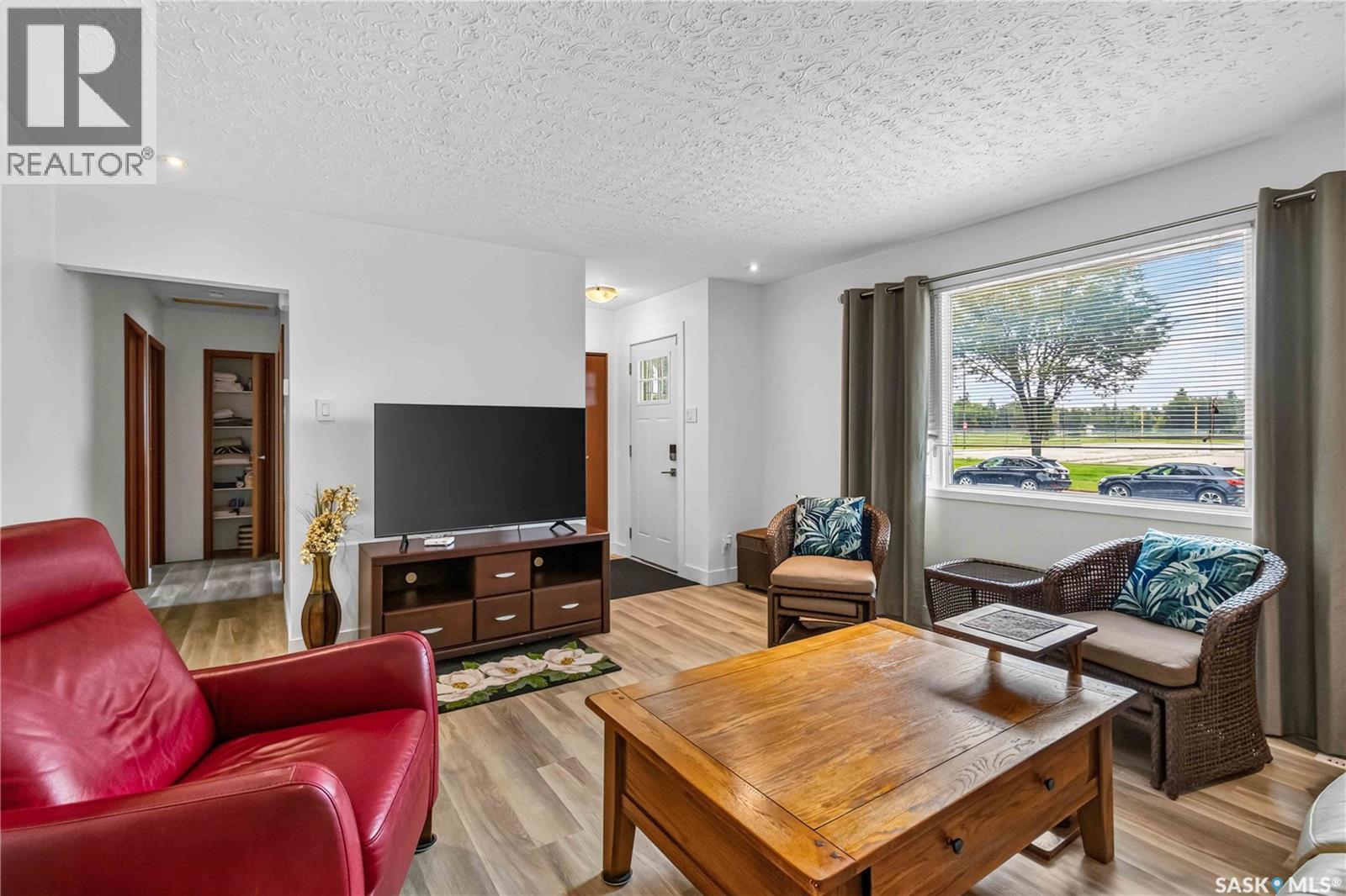 513 W Avenue N, Saskatoon, SK