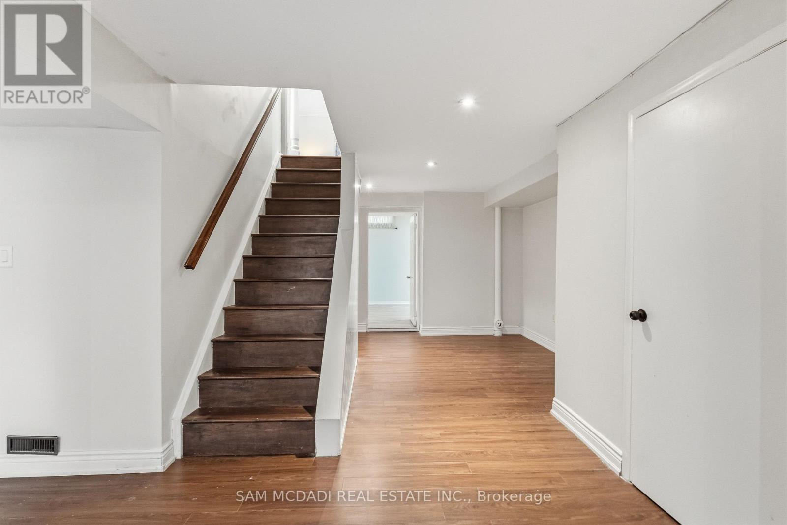 6643 Mockingbird Lane, Mississauga, ON