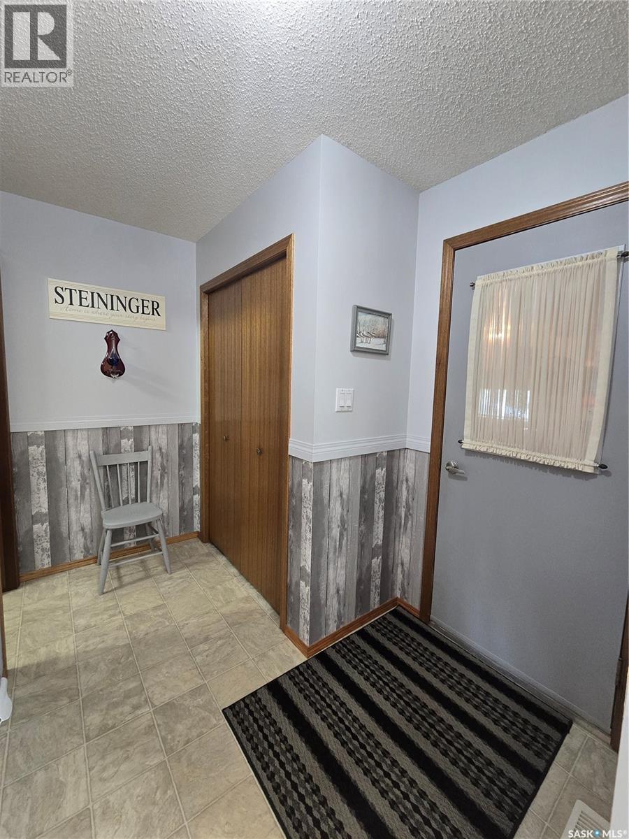 700 Saskatchewan Avenue, Grenfell, SK