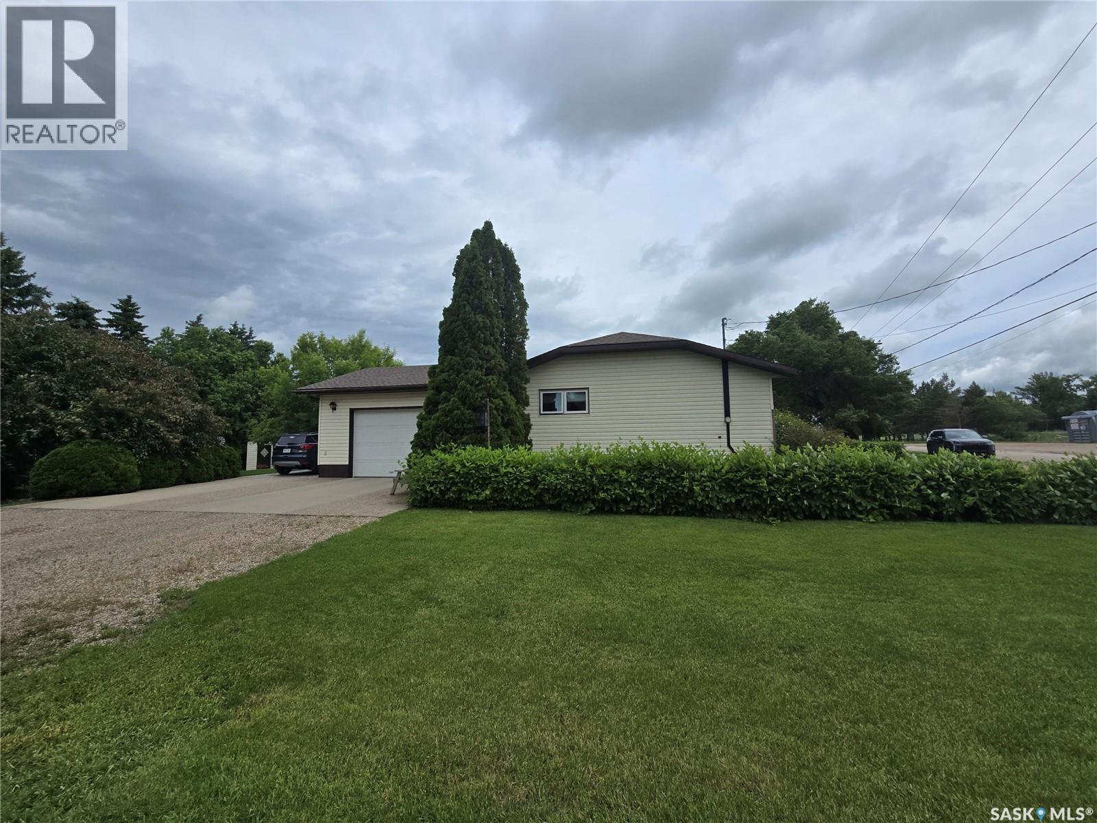 700 Saskatchewan Avenue, Grenfell, SK
