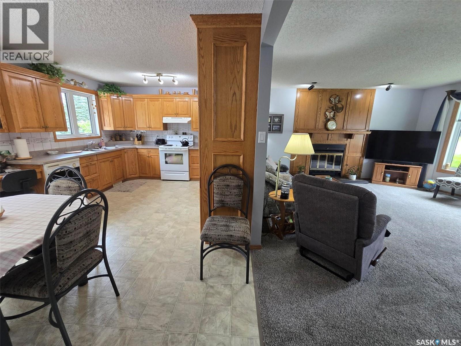 700 Saskatchewan Avenue, Grenfell, SK