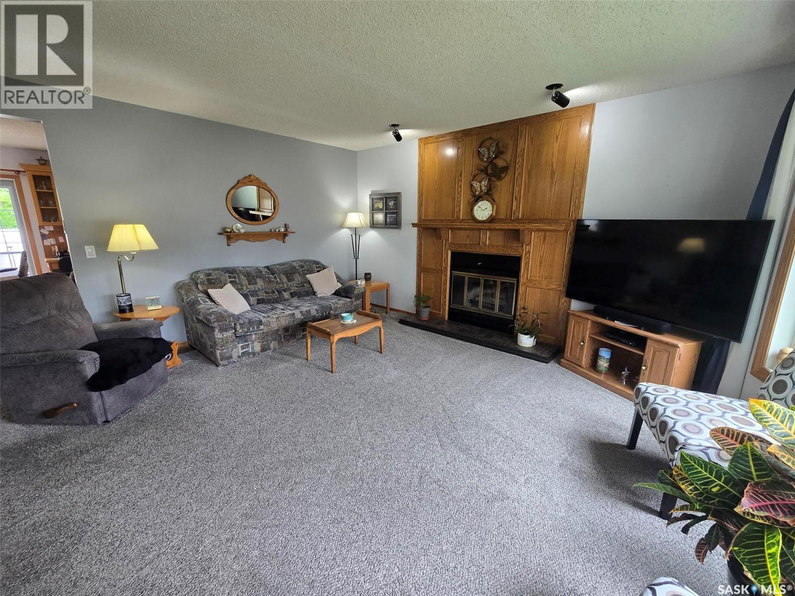 700 Saskatchewan Avenue, Grenfell, SK