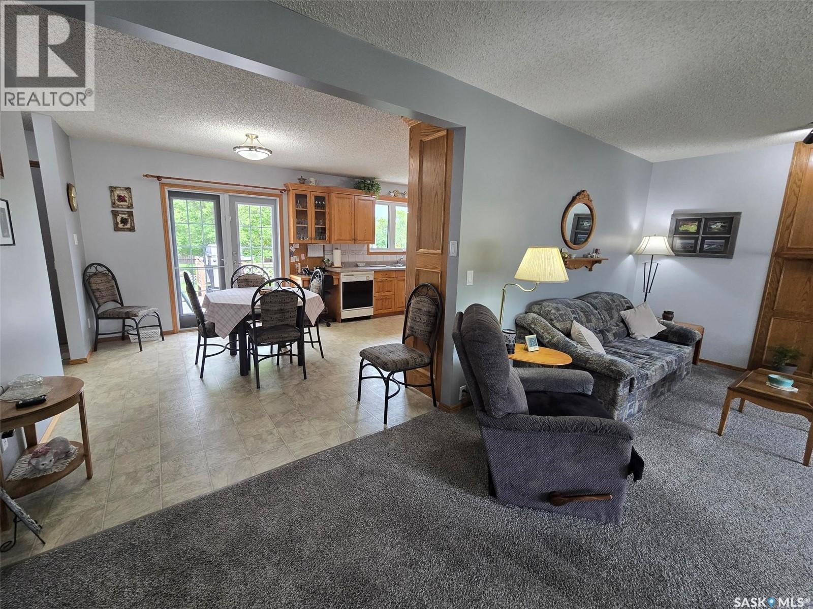 700 Saskatchewan Avenue, Grenfell, SK