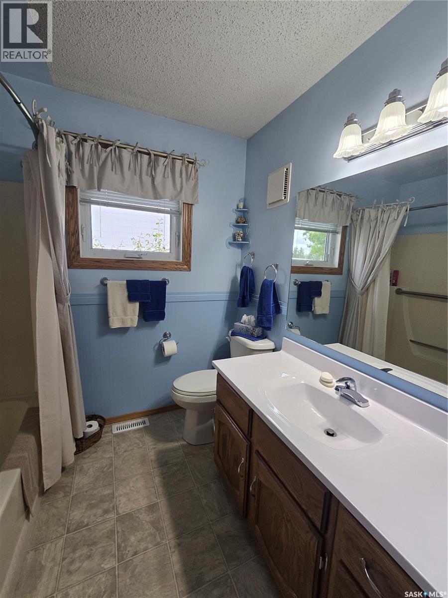 700 Saskatchewan Avenue, Grenfell, SK